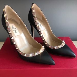 Black Valentino Rockstud Pointed Toe Pumps Size 35